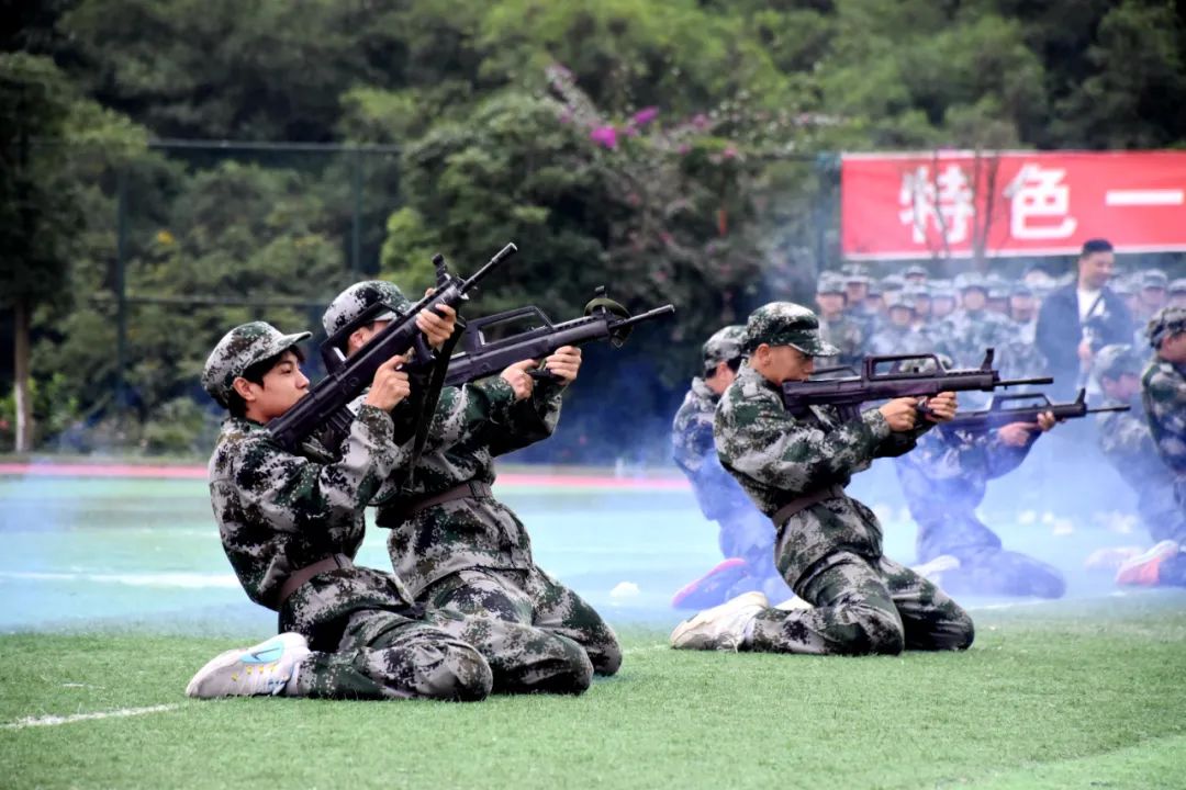 學(xué)生國防教育2.jpg